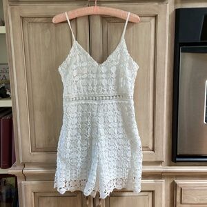 White lace lacy Romper sz S euc